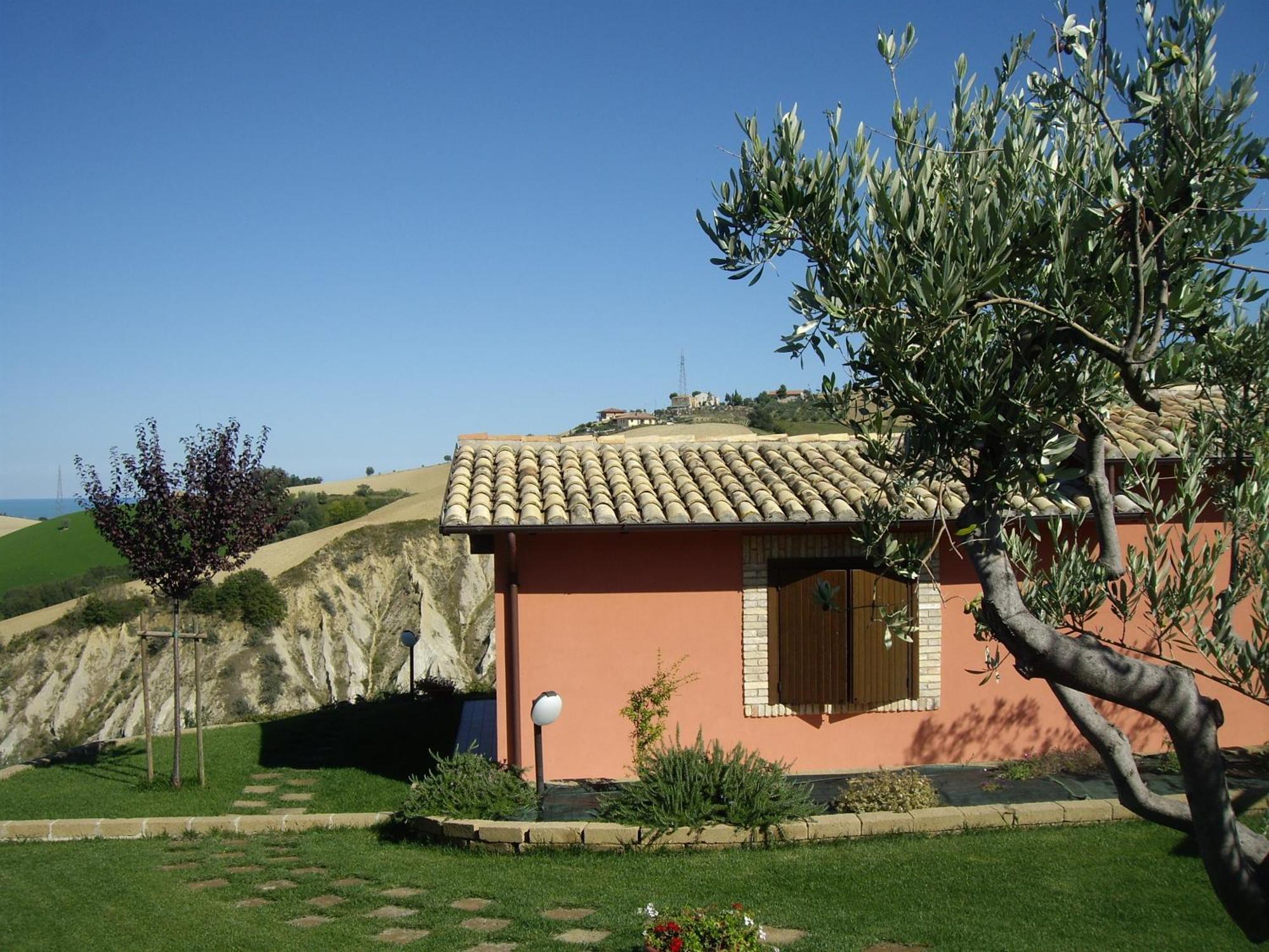 Agriturismo Il Borgo Degli Ulivi Roseto Degli Abruzzi Exteriér fotografie